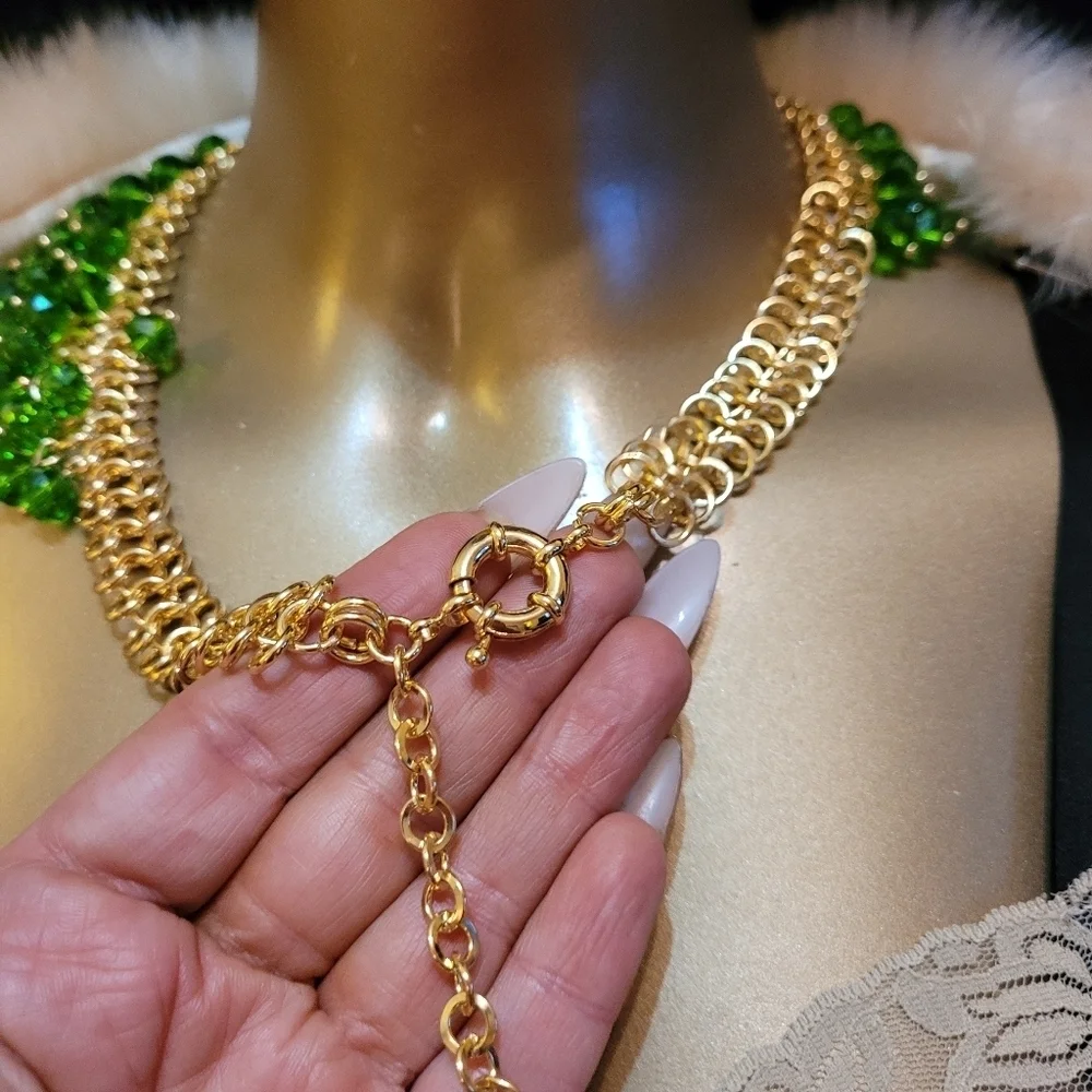 NWT Kelly Green Crystal Beaded Gold Statement Necklace